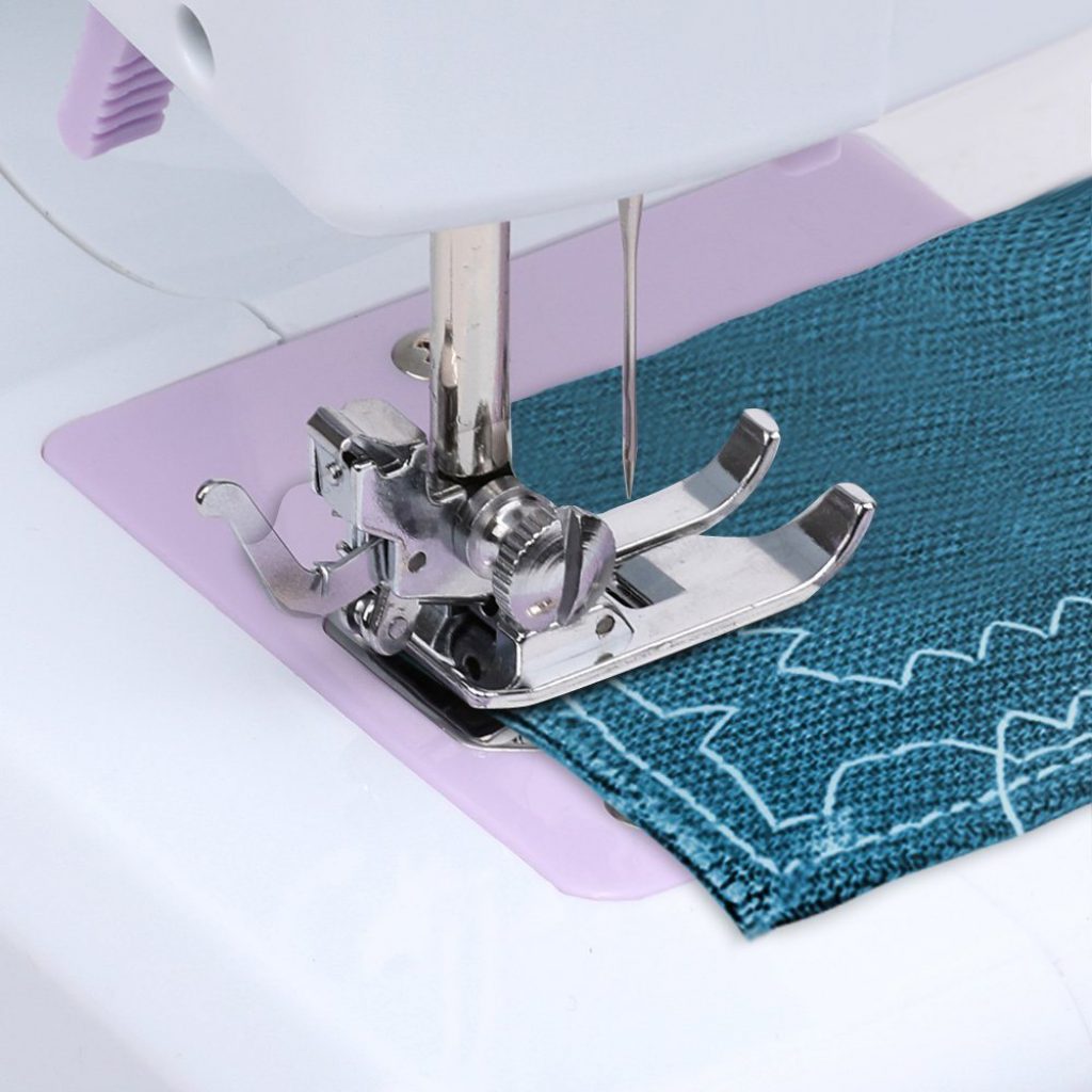 5 Best Sewing Machines Under 100 Dollars