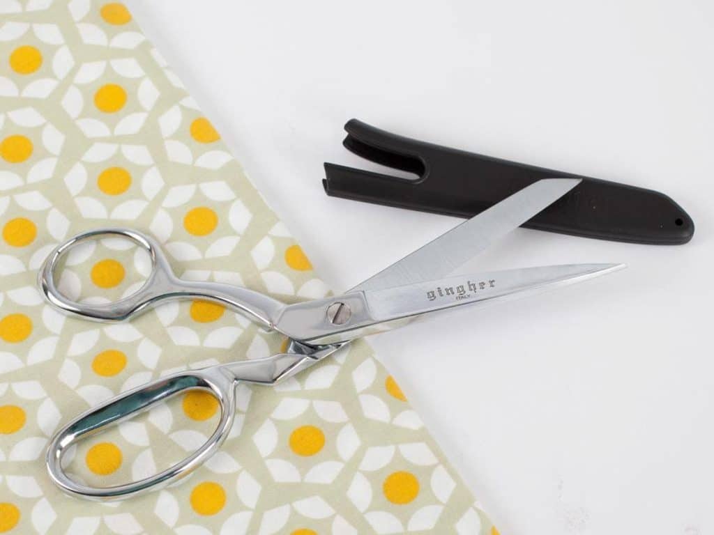 5 Best Sewing Scissors for All Your Projects - From Quilting to Dressmaking! (Summer 2022)