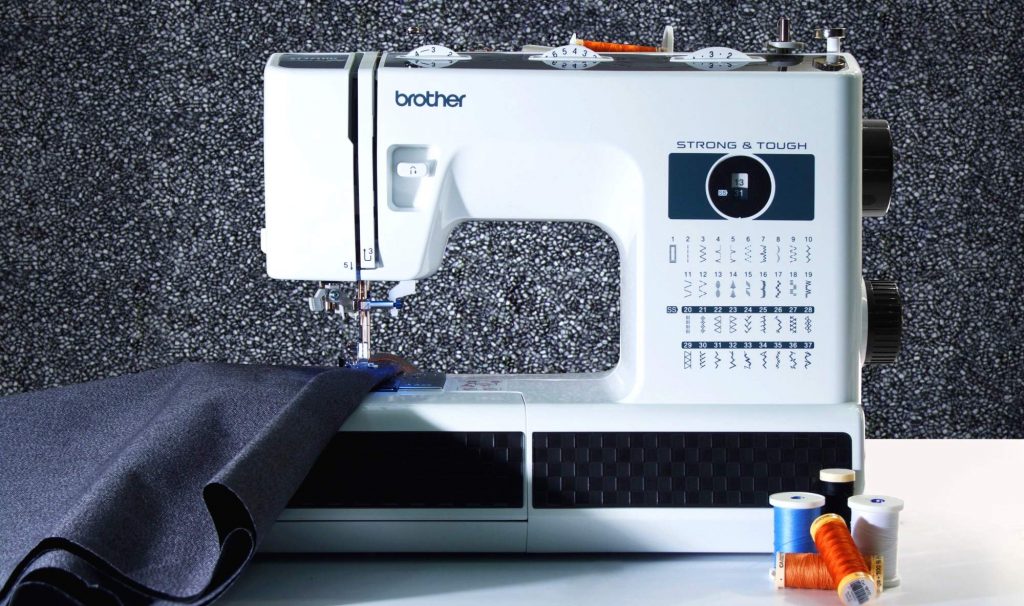 8 Best Upholstery Sewing Machines For Your Heavy Duty Needs (Summer 2022)