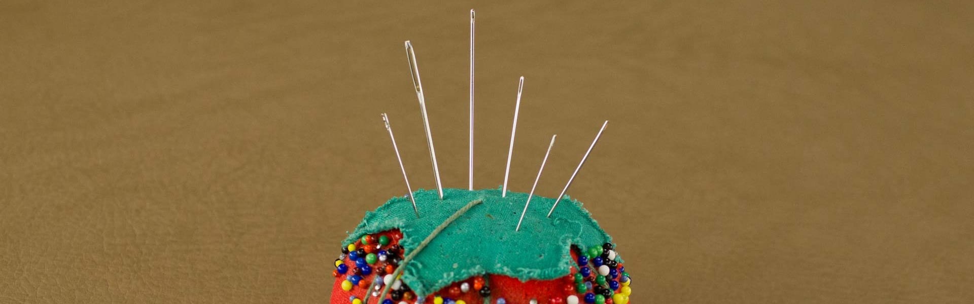 11 Best Hand Sewing Needles Reviewed in Detail (Winter 2024)