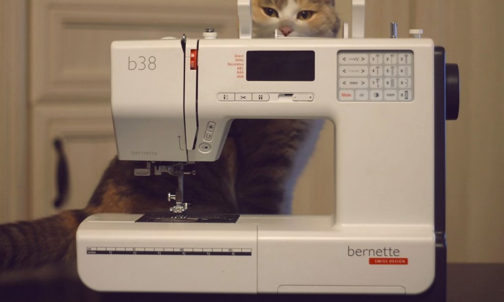 8 Best Intermediate Sewing Machines - Becoming an Expert Sewer in No Time! (Fall 2022)