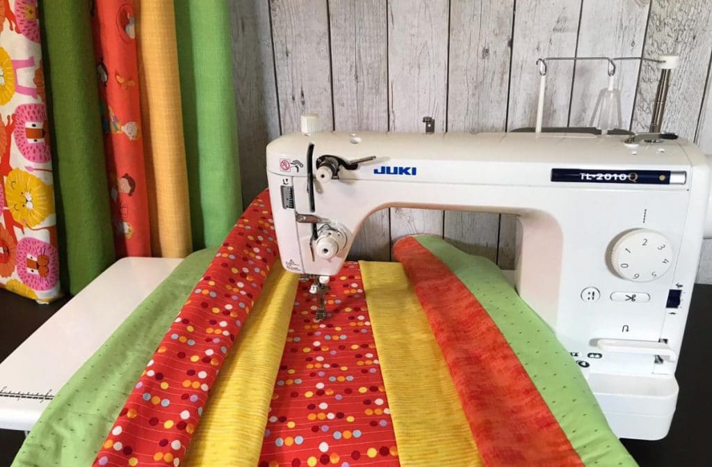 4 Best Mid-Arm Quilting Machines - Reviews and Buying Guide (Summer 2022)