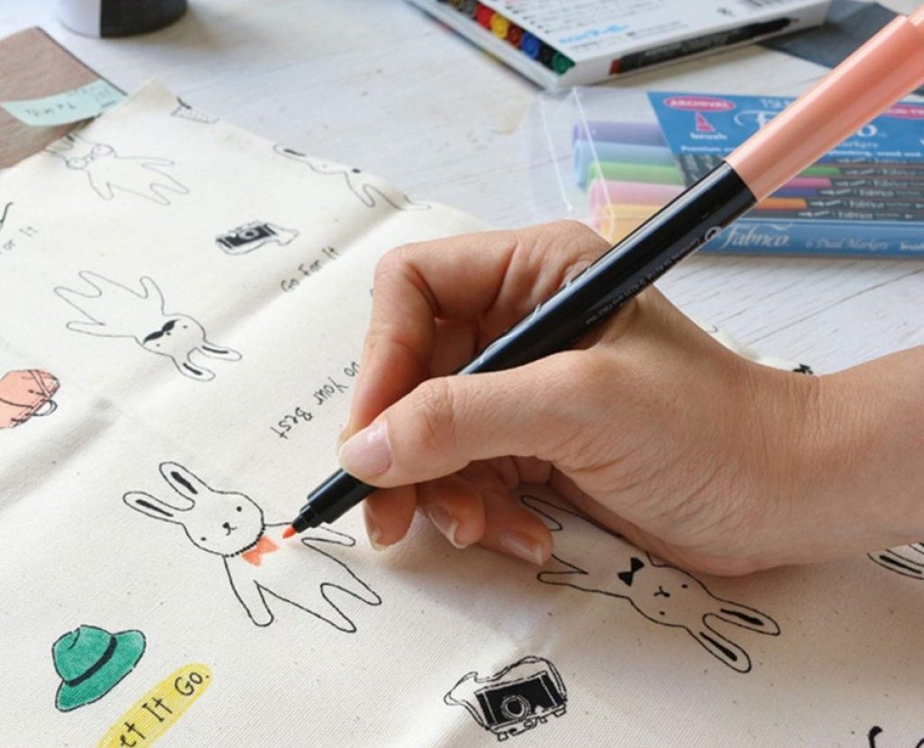 10 Best Fabric Markers – Create Your Own Intricate Designs!