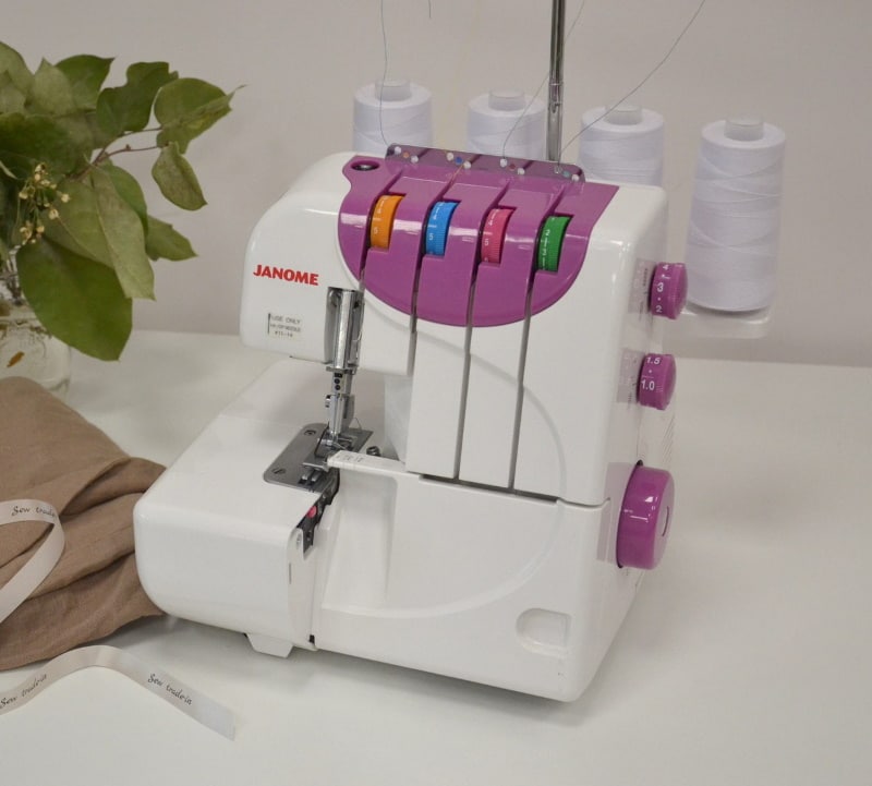 6 Best Janome Sergers - Dream Machine For Your Sewing Projects