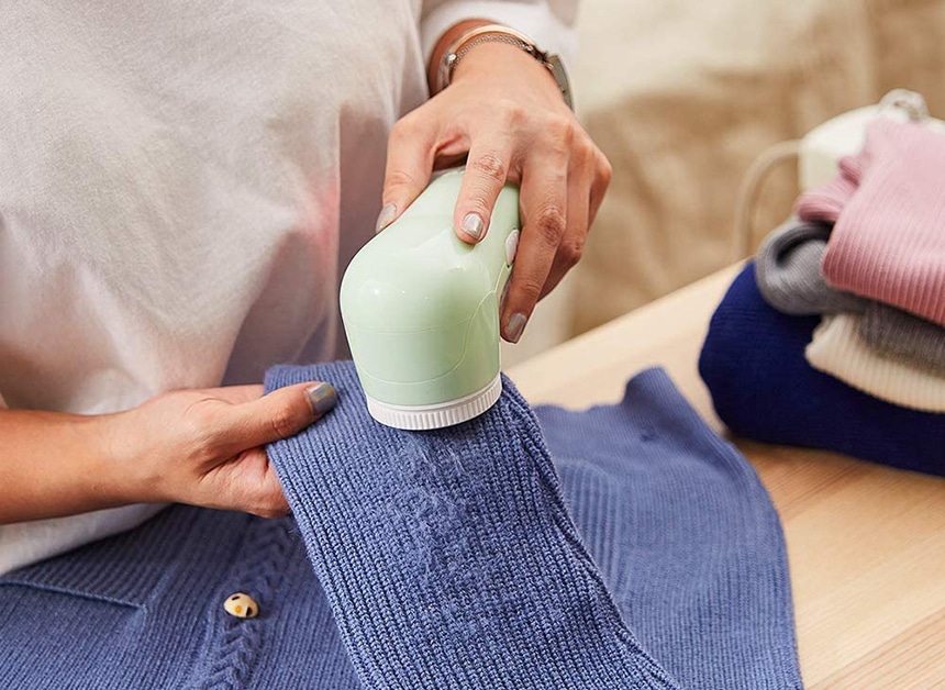 7 Best Lint Removers - Look Sharp at All Times! (Summer 2022)
