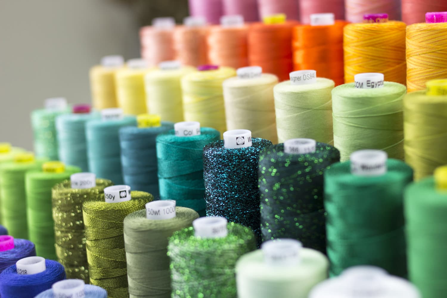 10 Best Threads for Hand Quilting Reviewed in Detail (Winter 2024)