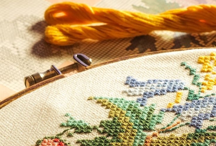 Needlepoint vs Cross Stitch: In-Detail Comparison [Upd. 2023]